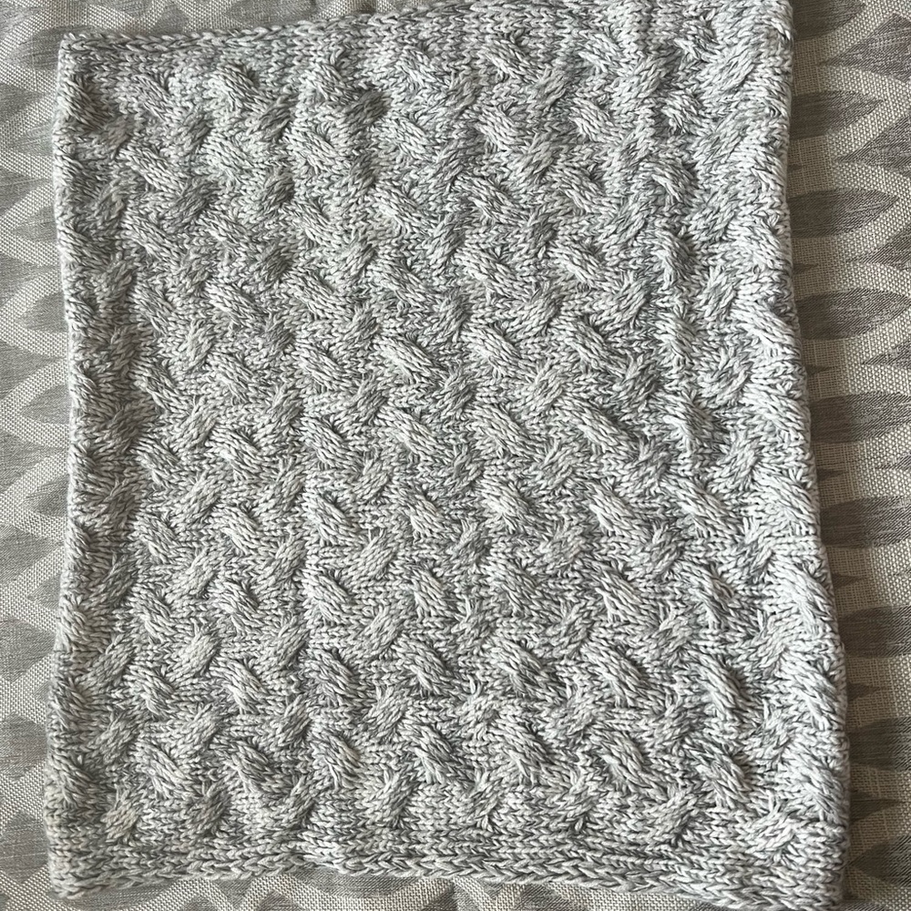 Knit infinity scarf - Picture 4 of 5